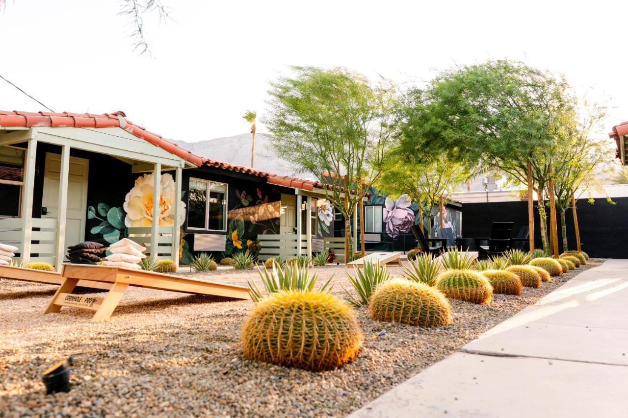 Fleur Noire Hotel Palm Springs Exterior photo